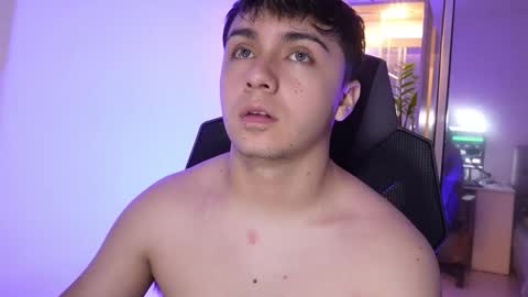 aron__cooper online show from November 17, 2025, 2:06 am