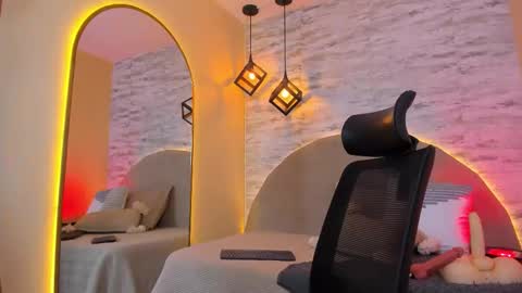 ARON BOLT online show from March 17, 2026, 3:33 am