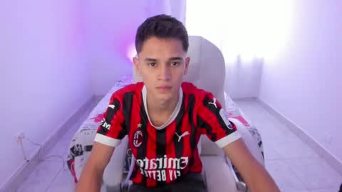 Aaron online show from September 19, 2025, 7:14 pm