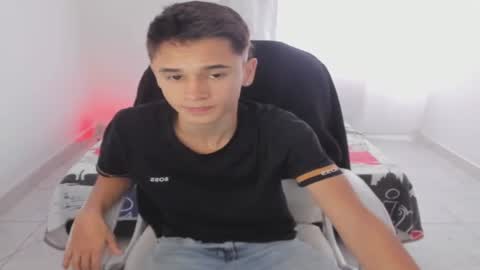 Aaron online show from September 20, 2025, 7:59 pm