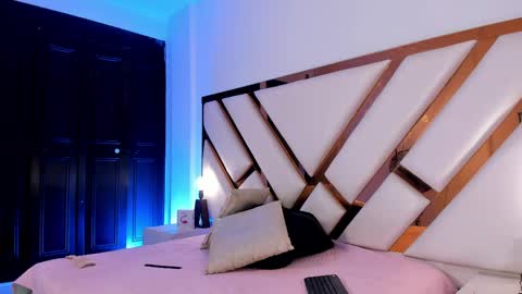 Aron cruz  online show from April 8, 2026, 1:00 pm