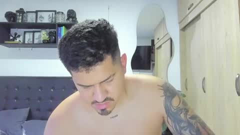 ARON  Independent model  online show from March 20, 2026, 2:27 am