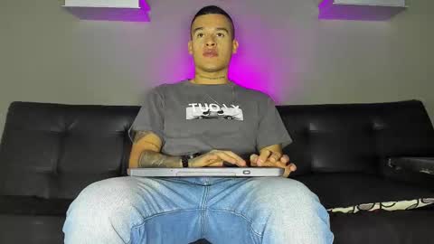 Snapshot of aroon_fit chatting on February 5, 2026, 11:48 am AROON HOT online show from February 5, 2026, 11:48 am