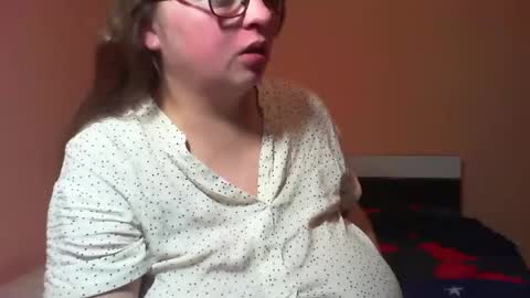 Snapshot of arriana98 chatting on December 31, 2024, 4:38 am Arriana online show from December 31, 2024, 4:38 am