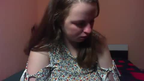 Snapshot of arriana98 chatting on February 15, 2025, 4:25 am Arriana online show from February 15, 2025, 4:25 am