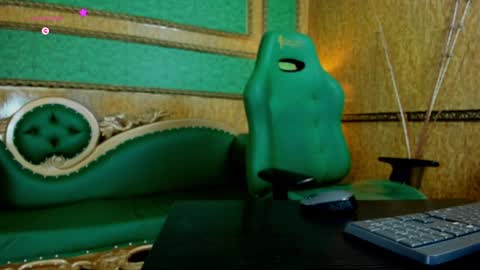 Snapshot of arrkabella chatting on January 15, 2025, 4:00 pm online show from January 15, 2025, 4:00 pm