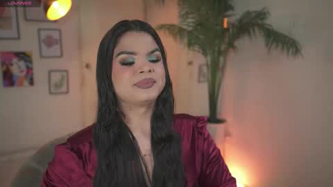 Chloe  online show from December 4, 2025, 7:55 pm