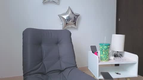   online show from September 24, 2025, 6:55 pm