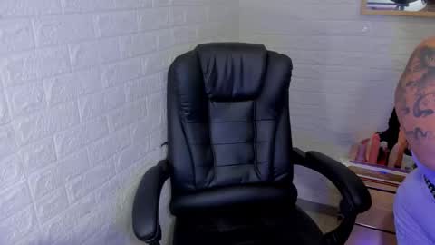 artenisa_tay69 online show from March 3, 2026, 5:13 am