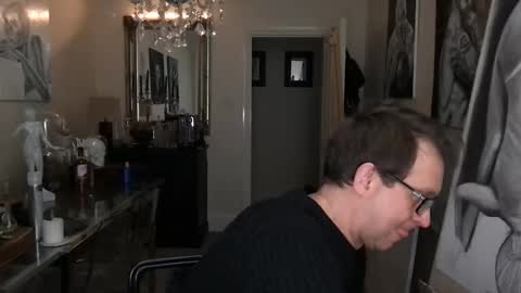 Snapshot of artisterotic chatting on December 11, 2024, 4:20 pm artisterotic online show from December 11, 2024, 4:20 pm