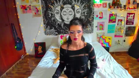 Isabella Cherry online show from March 18, 2026, 9:40 pm