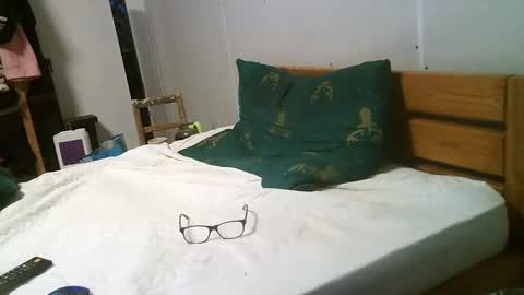 artuditu36 online show from September 18, 2025, 6:32 pm