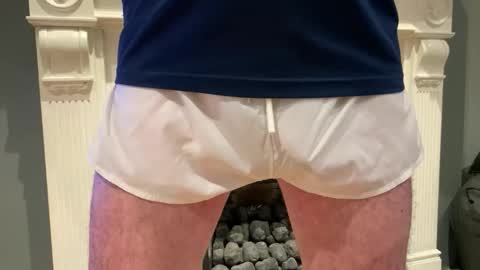 Snapshot of artybee chatting on December 15, 2025, 11:47 am artybee online show from December 15, 2025, 11:47 am