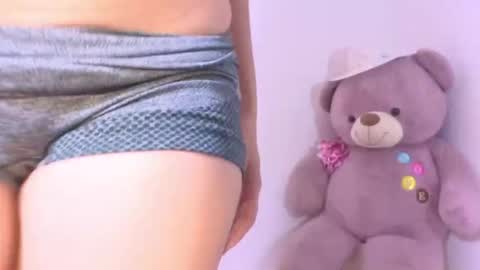 Snapshot of ary1_ chatting on March 4, 2026, 5:02 am Ary online show from March 4, 2026, 5:02 am