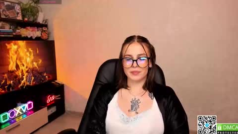 Arya  Fn  Talented Arya   online show from October 13, 2025, 9:04 pm