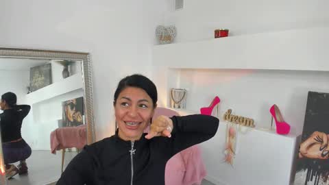 Snapshot of arya_lexa chatting on October 28, 2025, 5:37 pm Arya online show from October 28, 2025, 5:37 pm