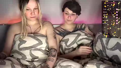 Arya brunett and Cassie blond online show from February 27, 2025, 12:13 pm
