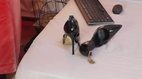 Aryana online show from February 13, 2026, 6:42 am