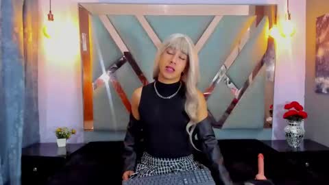 Asa Noir online show from December 17, 2025, 1:06 pm