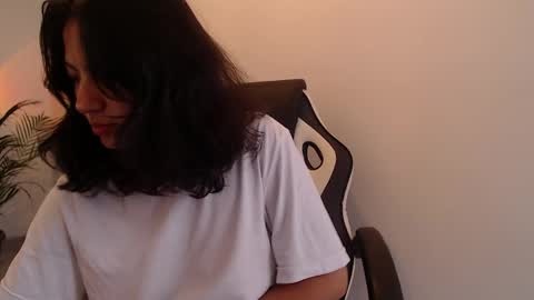 Snapshot of asaray_t chatting on May 30, 2026, 9:34 pm Saray online show from May 30, 2026, 9:34 pm