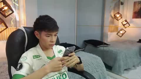 Snapshot of ash_kai chatting on July 23, 2026, 8:29 pm ash_kai online show from July 23, 2026, 8:29 pm