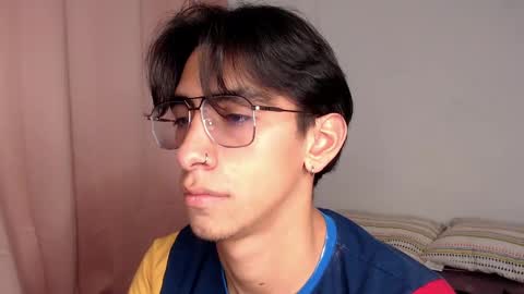 Ash online show from November 18, 2025, 12:38 am