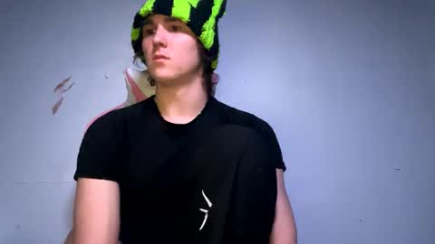 ashbuyersss online show from February 11, 2025, 11:44 pm