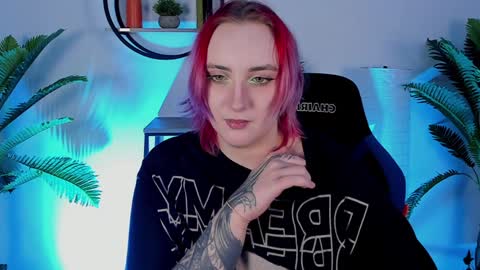 Snapshot of asheluck chatting on January 19, 2025, 11:00 pm AshleyAshe online show from January 19, 2025, 11:00 pm