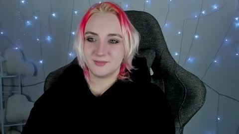 Snapshot of asheluck chatting on January 30, 2025, 8:21 pm AshleyAshe online show from January 30, 2025, 8:21 pm