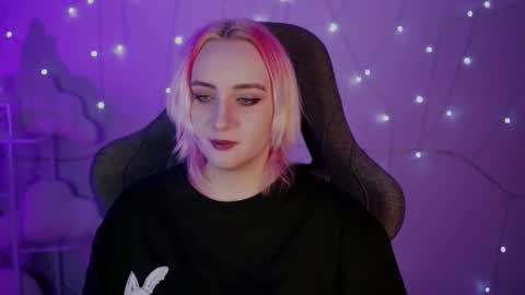 Snapshot of asheluck chatting on February 21, 2025, 2:17 am AshleyAshe online show from February 21, 2025, 2:17 am