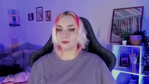 Snapshot of asheluck chatting on March 6, 2025, 2:30 am AshleyAshe online show from March 6, 2025, 2:30 am