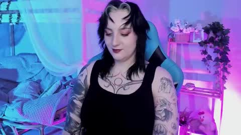 Snapshot of asheluck chatting on October 8, 2025, 10:40 pm AshleyAshe online show from October 8, 2025, 10:40 pm