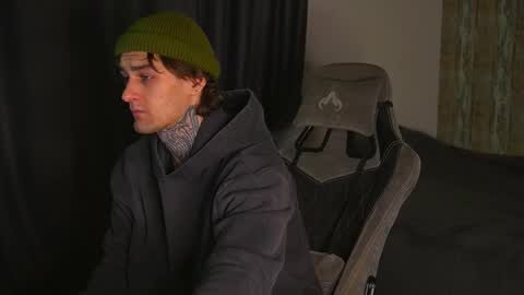 Jerk Machine online show from October 22, 2025, 11:43 am