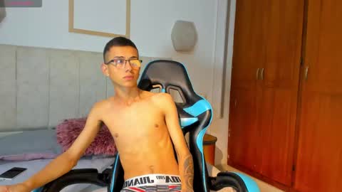 Snapshot of asher_lux chatting on January 6, 2026, 1:48 pm Asher online show from January 6, 2026, 1:48 pm