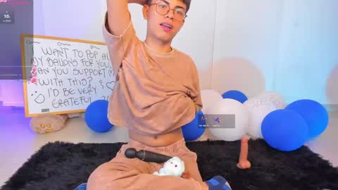 Asher online show from May 4, 2026, 4:30 am