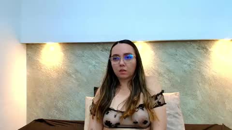 Snapshot of ashkey_bennet chatting on October 22, 2025, 6:02 am Asley Bennet online show from October 22, 2025, 6:02 am