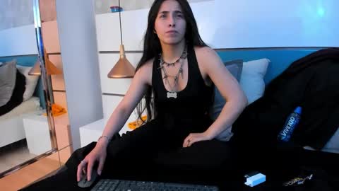 Ashkoreh online show from February 12, 2026, 10:16 pm