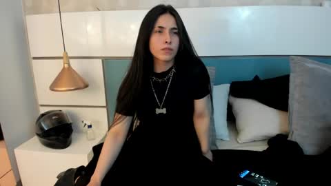 Ashkoreh online show from May 19, 2026, 7:20 pm