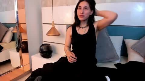 Ashkoreh online show from June 2, 2026, 8:22 pm