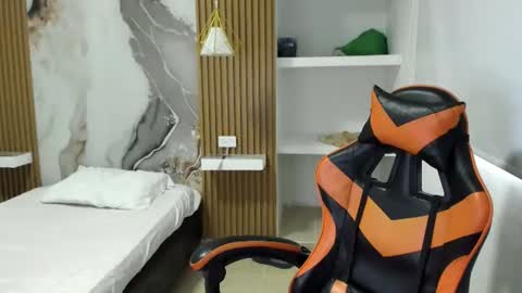 ashlan_king online show from May 2, 2026, 7:19 pm
