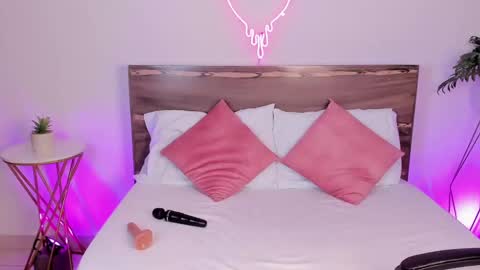 Snapshot of ashleey_sweet_ chatting on February 22, 2025, 5:24 pm ASHLEY online show from February 22, 2025, 5:24 pm