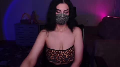   Yasmina   online show from December 22, 2024, 5:34 am