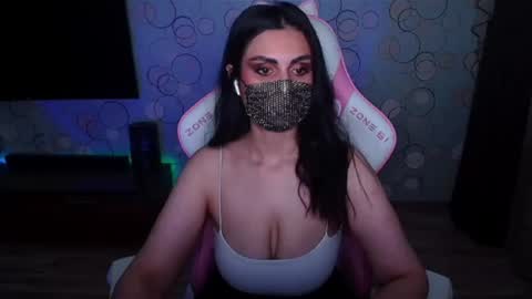 Snapshot of ashley__cooper__ chatting on June 25, 2026, 5:45 am Yasmina online show from June 25, 2026, 5:45 am