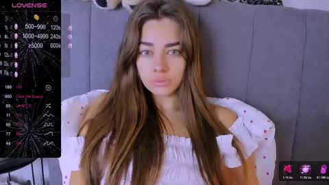 Ashley online show from December 1, 2025, 7:02 am