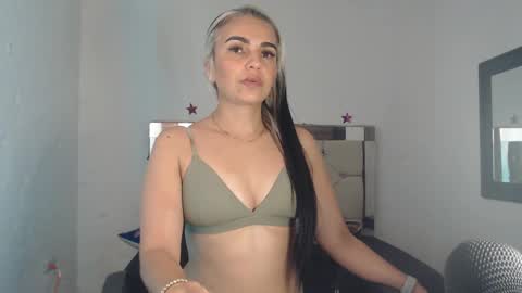 Snapshot of ashley__tylor chatting on January 14, 2025, 9:24 am ashley__tylor online show from January 14, 2025, 9:24 am