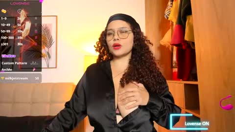 Soy Ash online show from November 20, 2025, 1:50 am