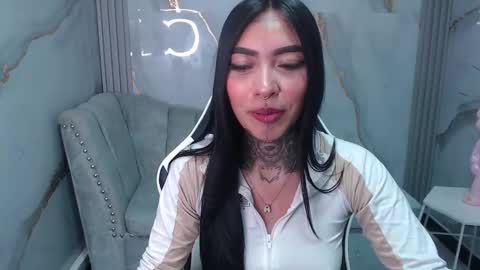 ashley_blum_v online show from September 30, 2025, 1:27 pm