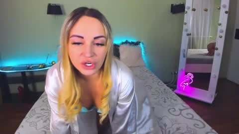 Snapshot of ashley_crashly chatting on January 10, 2025, 7:14 am Alina online show from January 10, 2025, 7:14 am