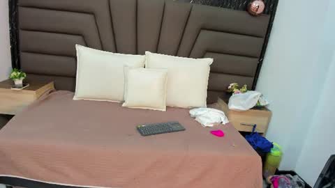 ashley_miller26 online show from July 21, 2026, 11:23 am
