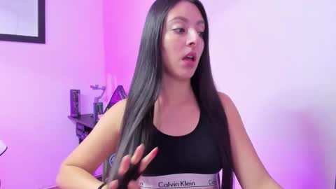 Ashley online show from December 3, 2025, 12:36 pm